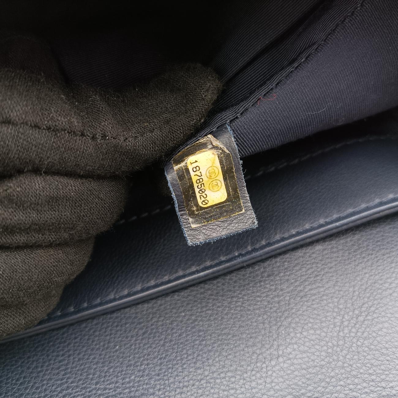 Pre-owned Chanel BOY CHANEL Navy Leather A67948 shoulderbag | stylenewstar