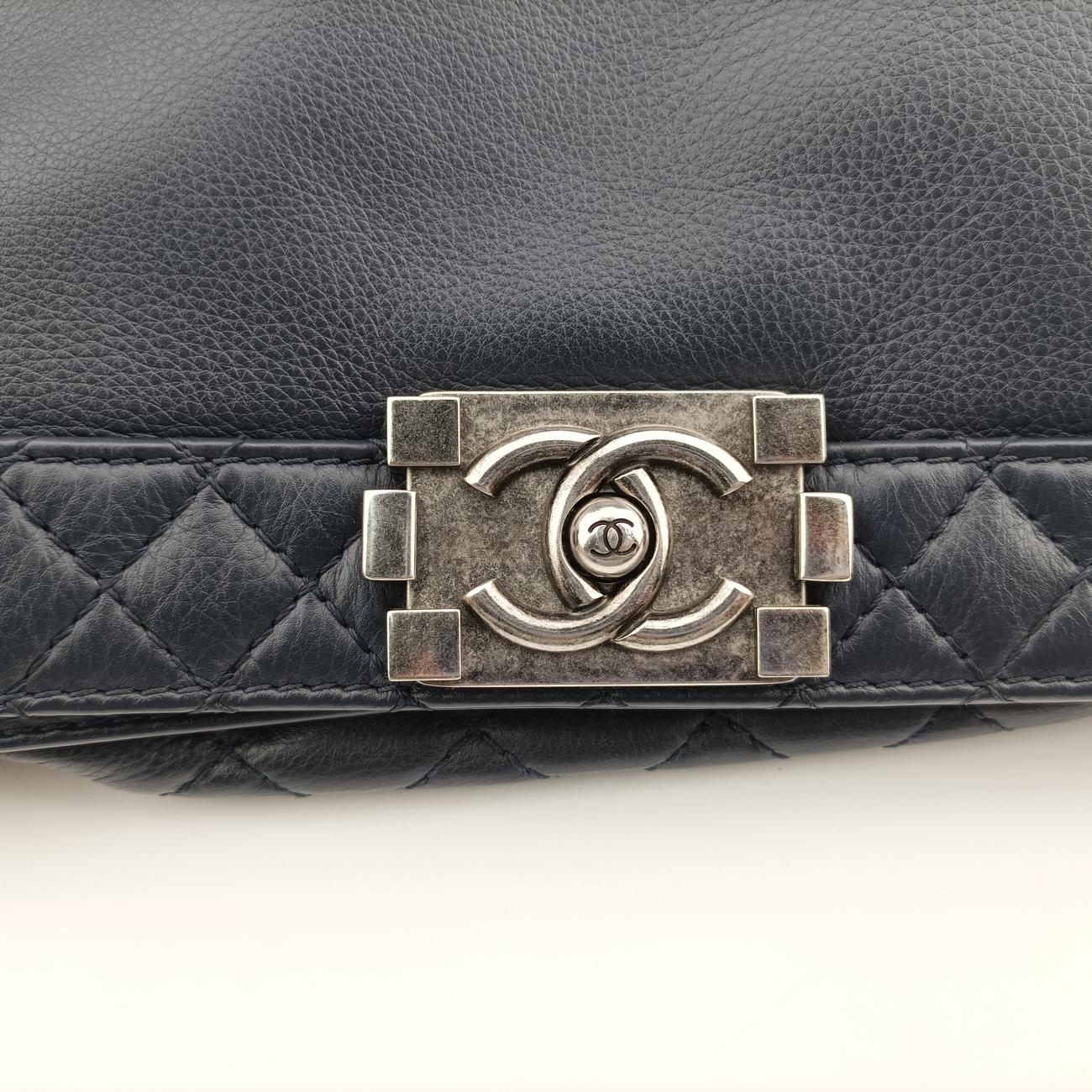 Pre-owned Chanel BOY CHANEL Navy Leather A67948 shoulderbag | stylenewstar
