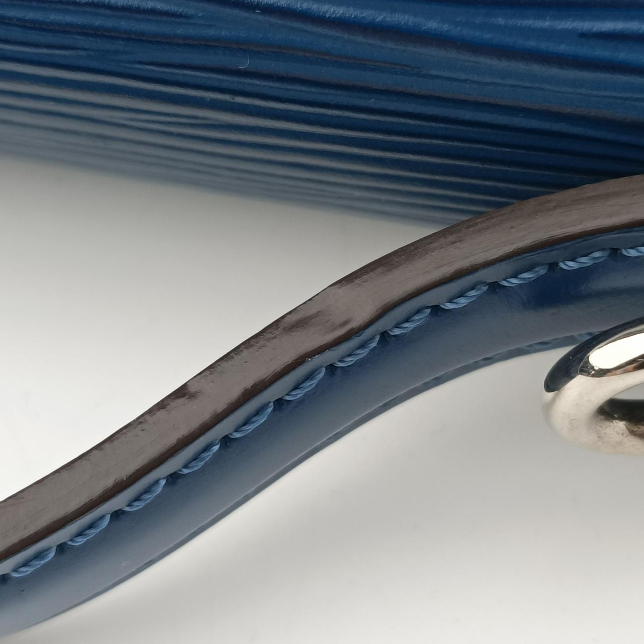 Pre-owned Louis Vuitton Monceau BB Andigo blue Epi M40785 shoulderbag | stylenewstar