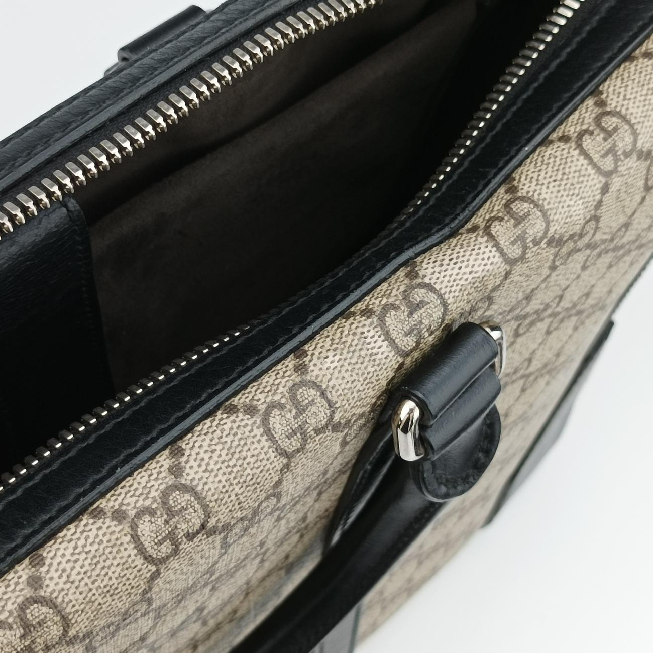 Pre-owned Gucci KALEIDO Beige x black PVC coated canvas 406384 handbag | stylenewstar