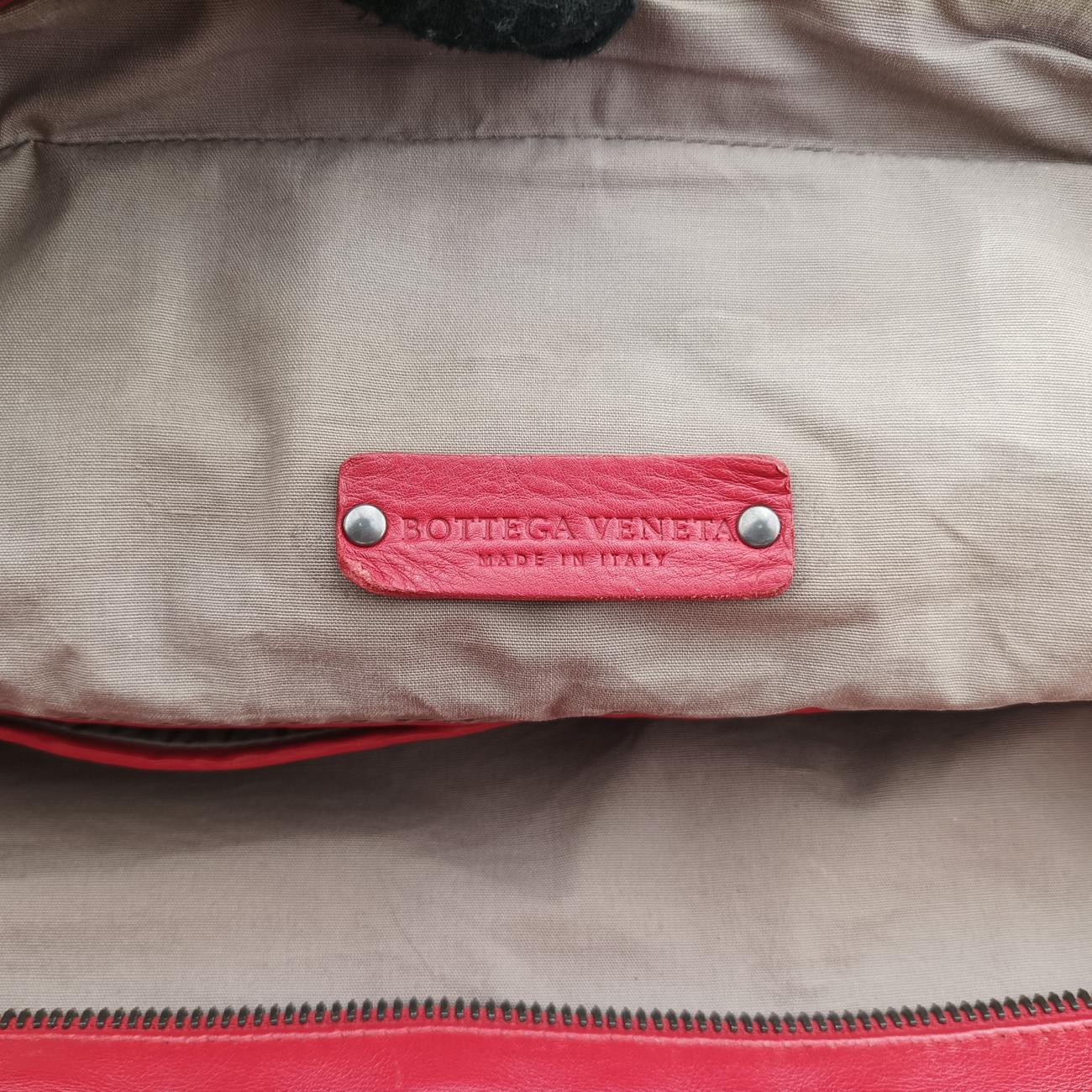Pre-owned Bottega Veneta Intrecciato Red lambskin  handbag | stylenewstar