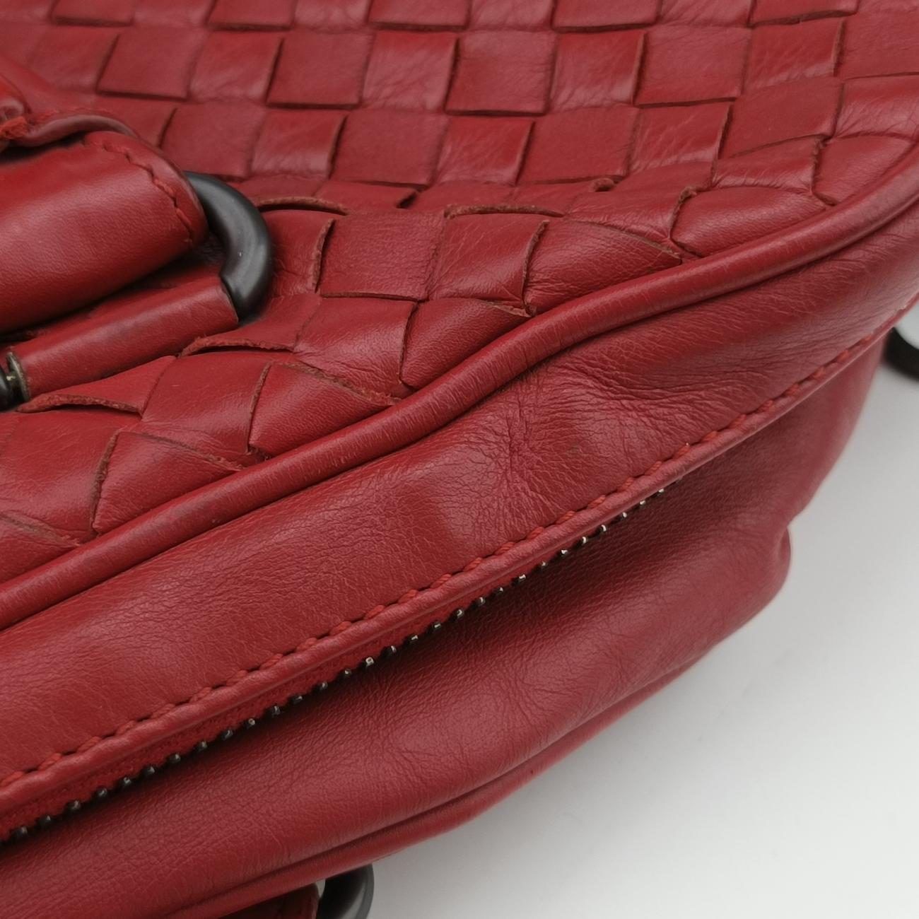 Pre-owned Bottega Veneta Intrecciato Red lambskin  handbag | stylenewstar