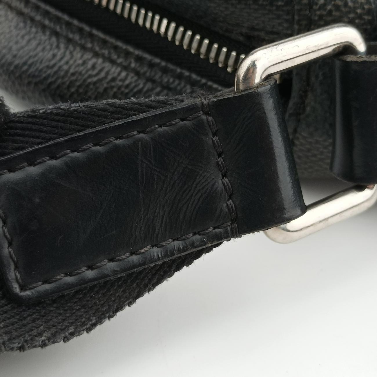 Pre-owned Louis Vuitton DAYTON PM Noir Damier Graphite N41408 shoulderbag | stylenewstar