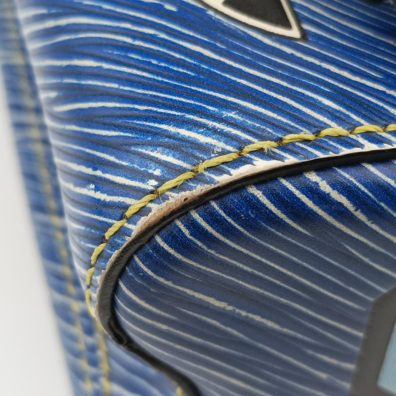 Vintage Louis Vuitton Twist MM Blue x Multicolor Epi M54865 shoulderbag | stylenewstar