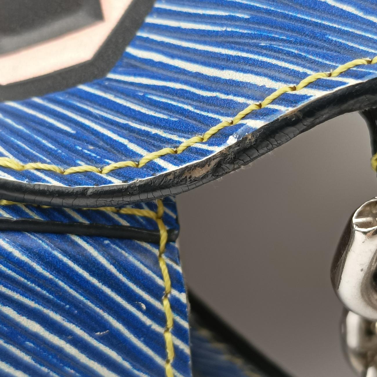 Vintage Louis Vuitton Twist MM Blue x Multicolor Epi M54865 shoulderbag | stylenewstar