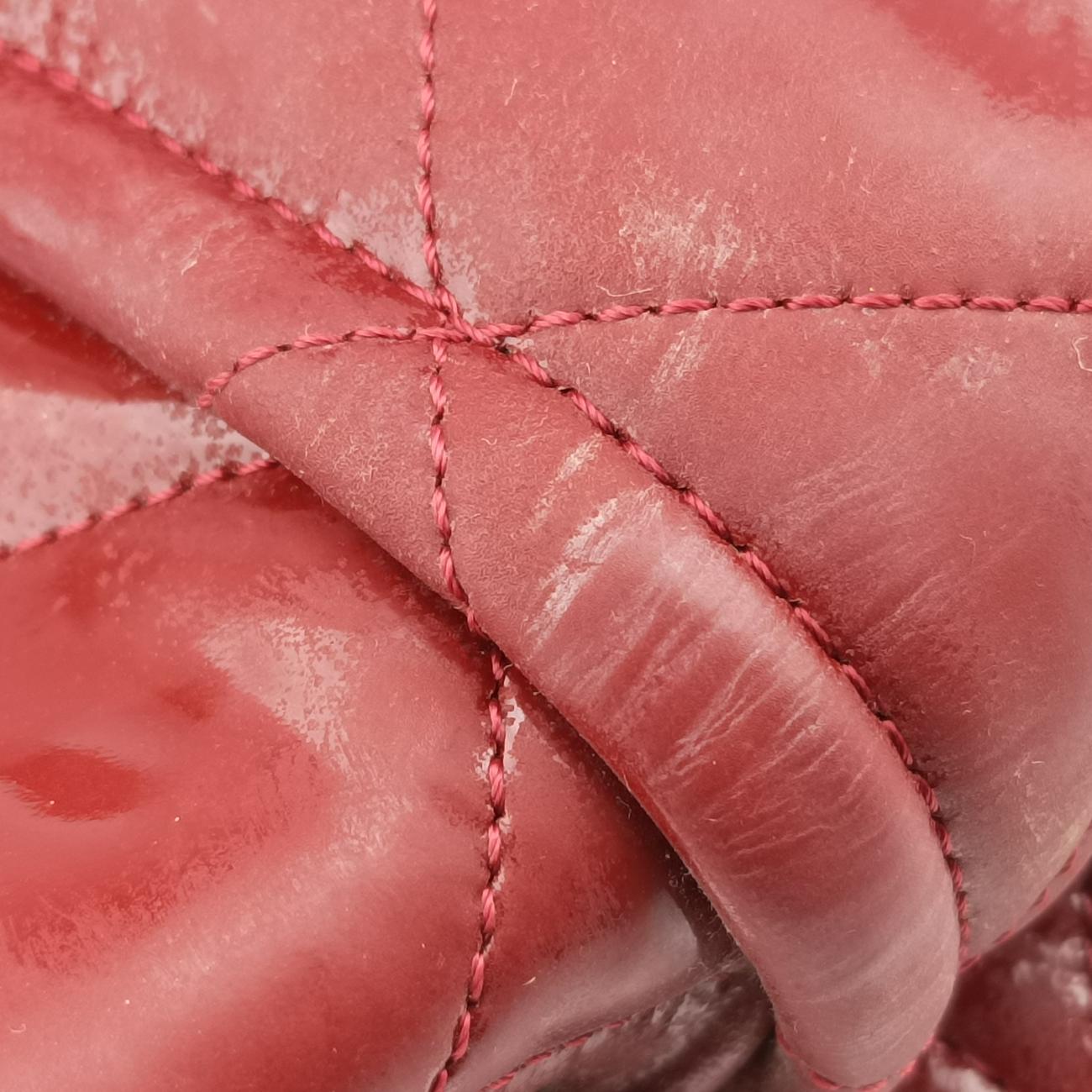 Secondhand Chanel Timeless CC Shopping Red Patent A67290 shoulderbag | stylenewstar