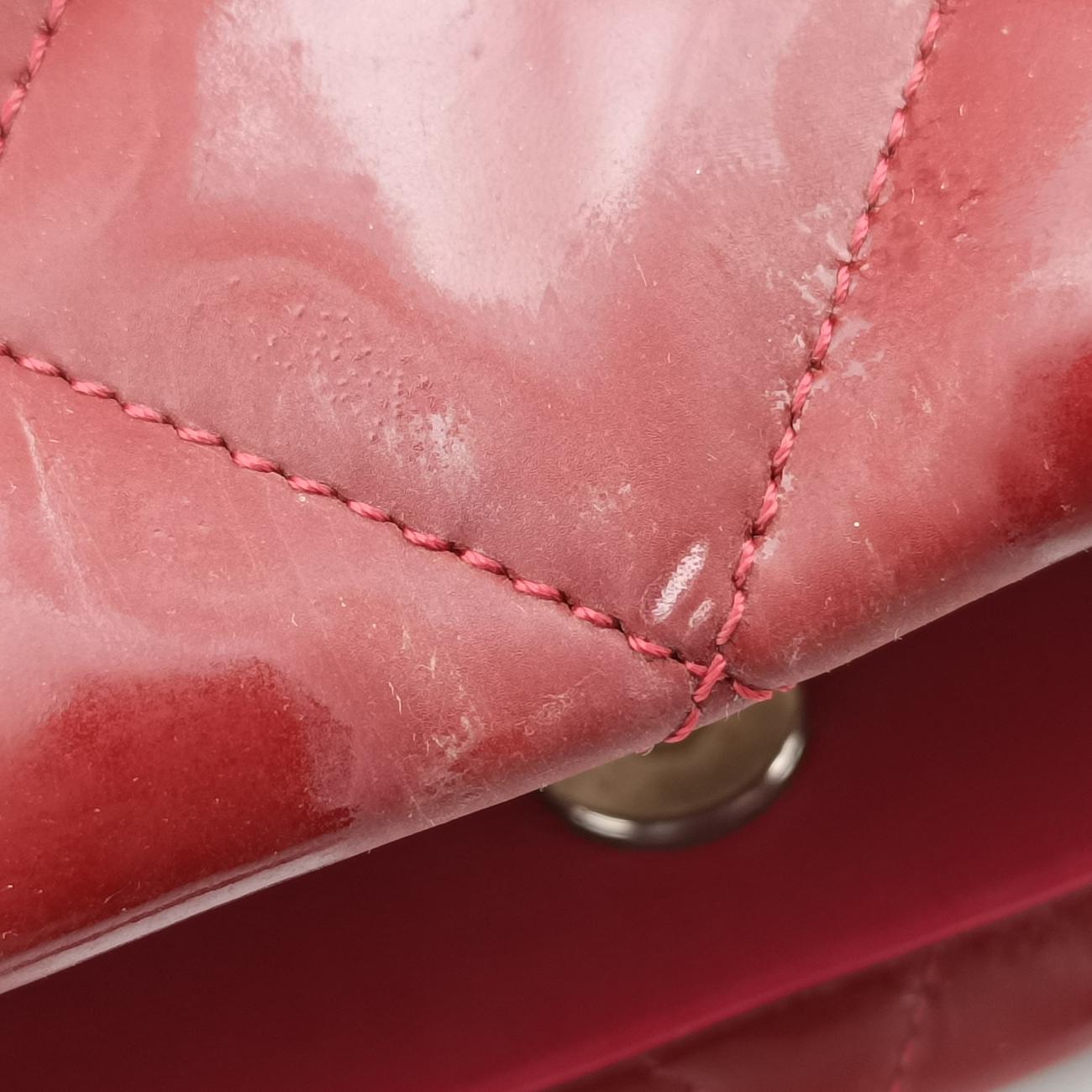 Secondhand Chanel Timeless CC Shopping Red Patent A67290 shoulderbag | stylenewstar