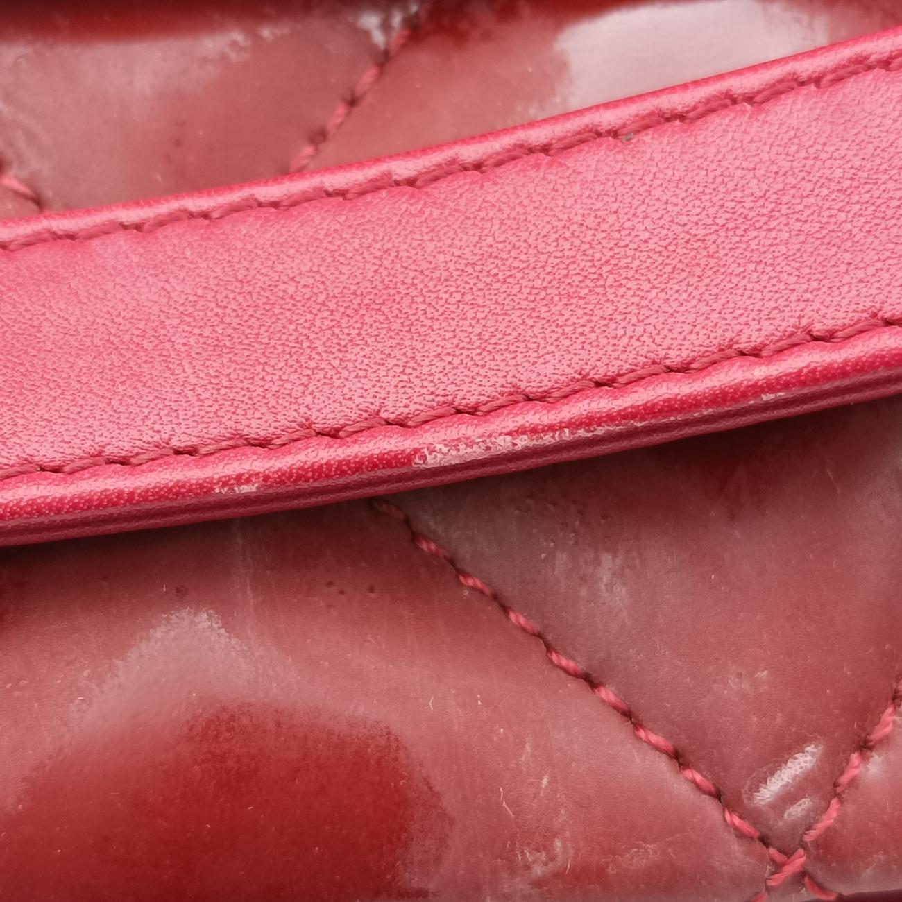 Secondhand Chanel Timeless CC Shopping Red Patent A67290 shoulderbag | stylenewstar