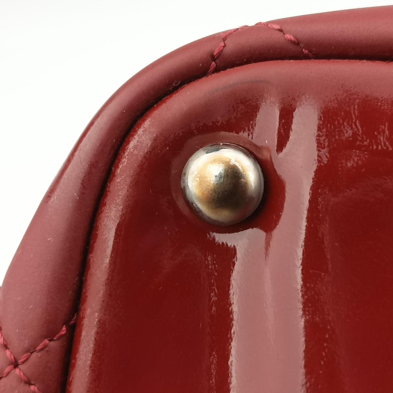 Secondhand Chanel Timeless CC Shopping Red Patent A67290 shoulderbag | stylenewstar