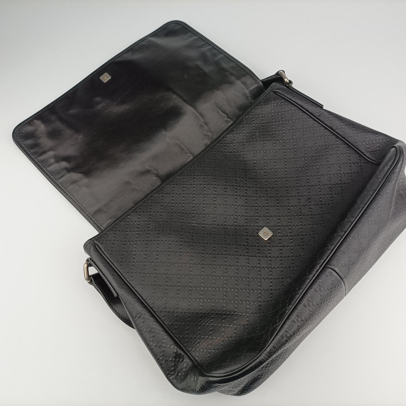 Secondhand Gucci Guccissima Messenger Black Leather 223665 shoulderbag | stylenewstar