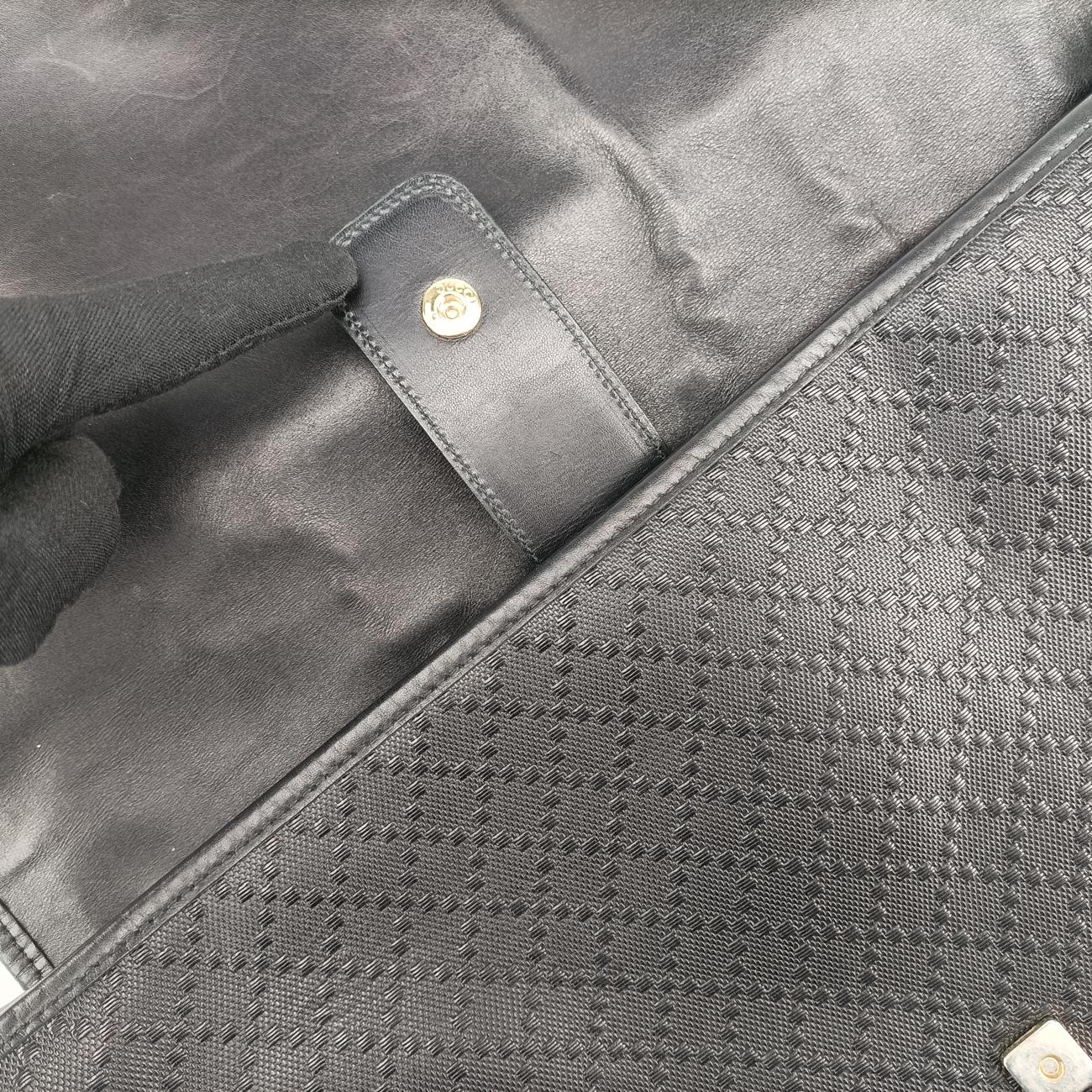 Secondhand Gucci Guccissima Messenger Black Leather 223665 shoulderbag | stylenewstar