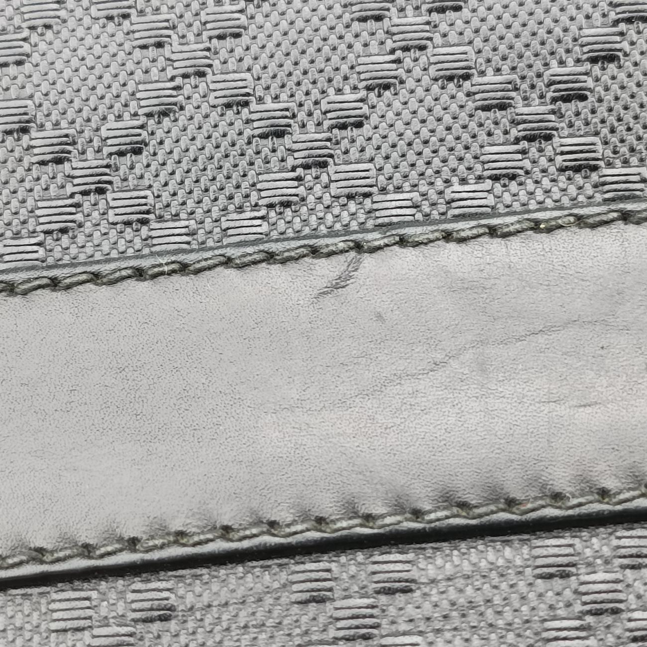 Secondhand Gucci Guccissima Messenger Black Leather 223665 shoulderbag | stylenewstar