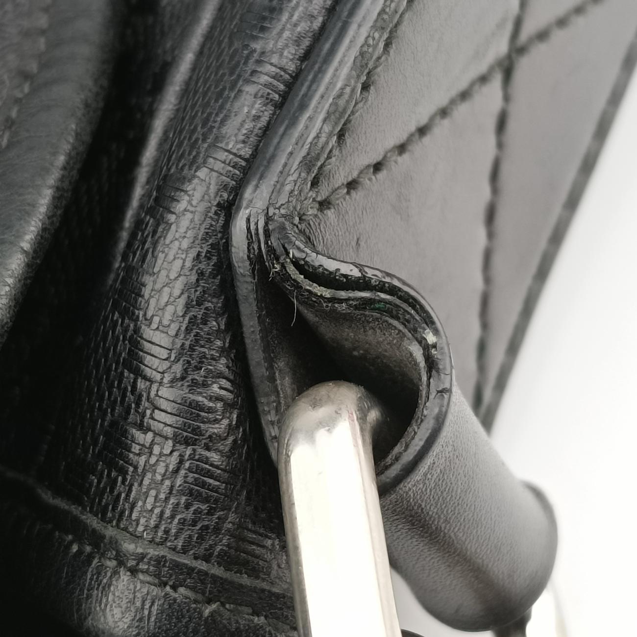 Secondhand Gucci Guccissima Messenger Black Leather 223665 shoulderbag | stylenewstar