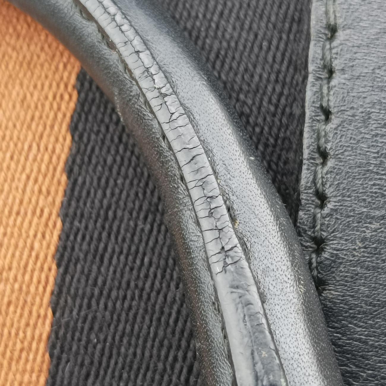 Pre-owned Gucci Sherry Line Beige x black x brown Leather x canvas 247205 shoulderbag | stylenewstar