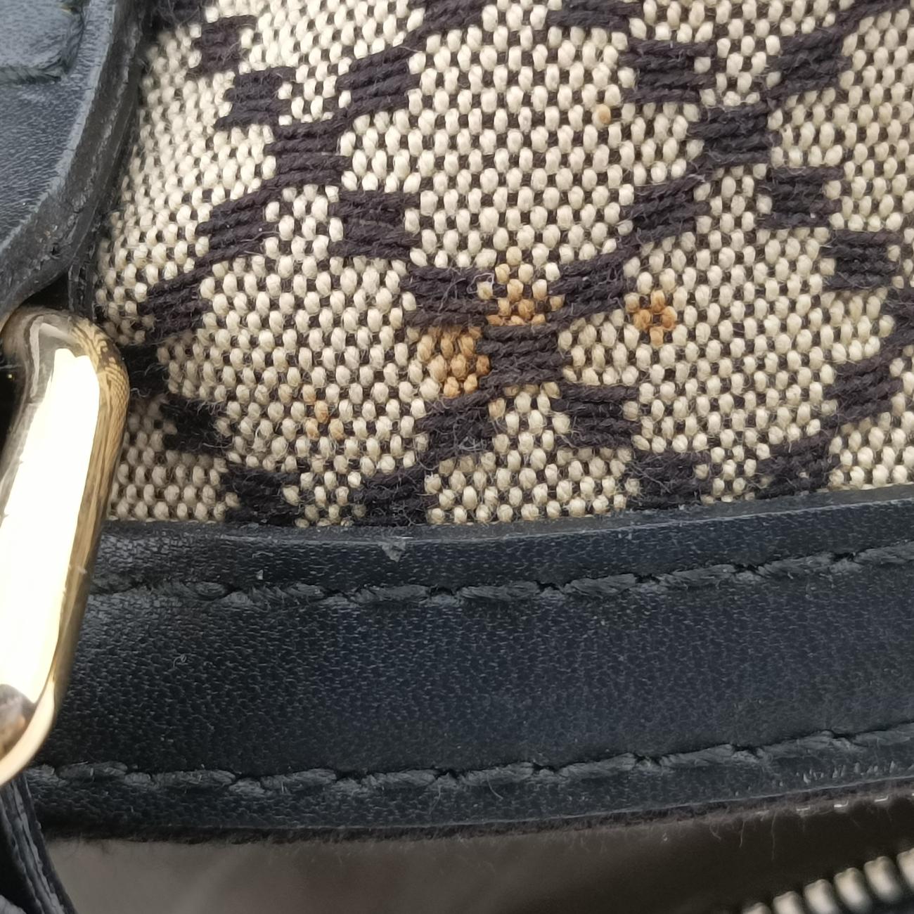 Pre-owned Gucci Sherry Line Beige x black x brown Leather x canvas 247205 shoulderbag | stylenewstar