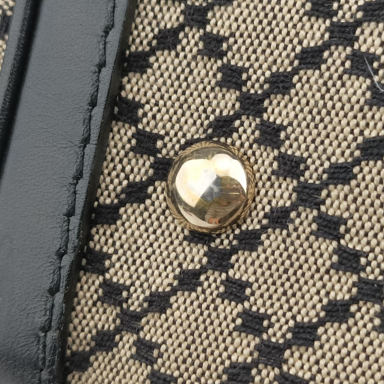 Pre-owned Gucci Sherry Line Beige x black x brown Leather x canvas 247205 shoulderbag | stylenewstar