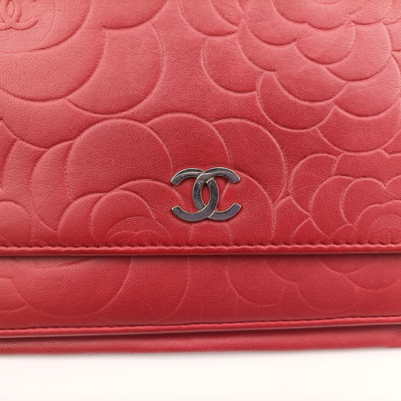 Pre-owned Chanel camellia Red lambskin A47421 shoulderbag | stylenewstar