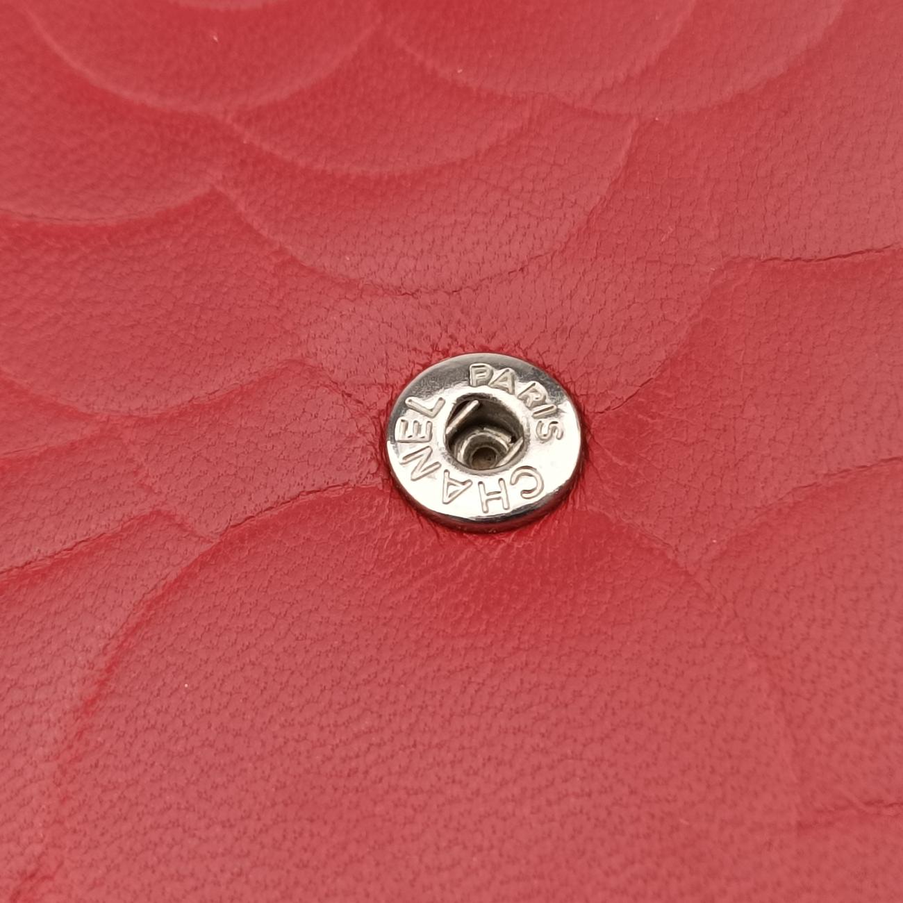 Pre-owned Chanel camellia Red lambskin A47421 shoulderbag | stylenewstar