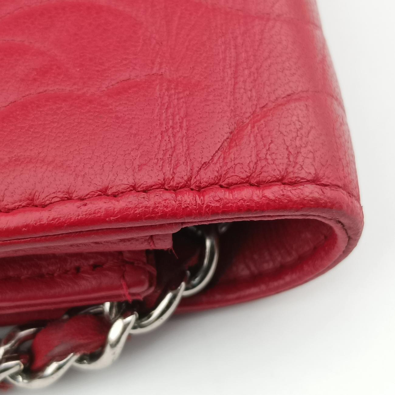 Pre-owned Chanel camellia Red lambskin A47421 shoulderbag | stylenewstar