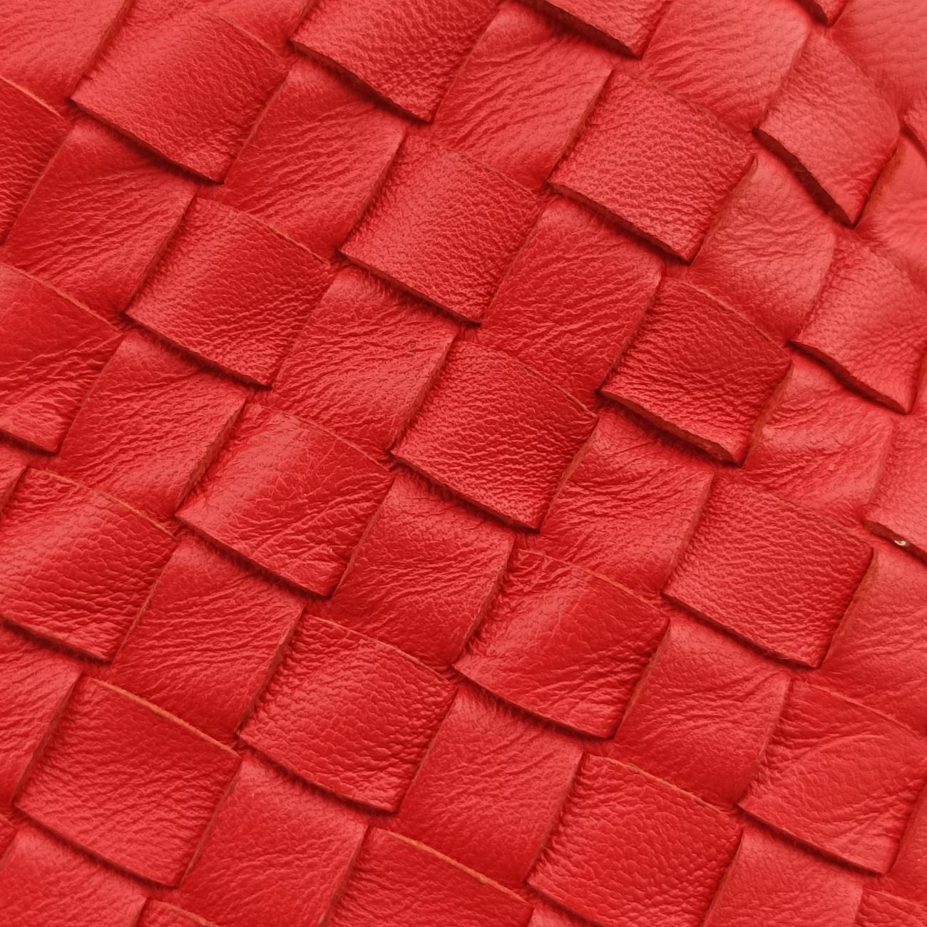 Pre-owned Bottega Veneta Intrecciato Red lambskin  shoulderbag | stylenewstar