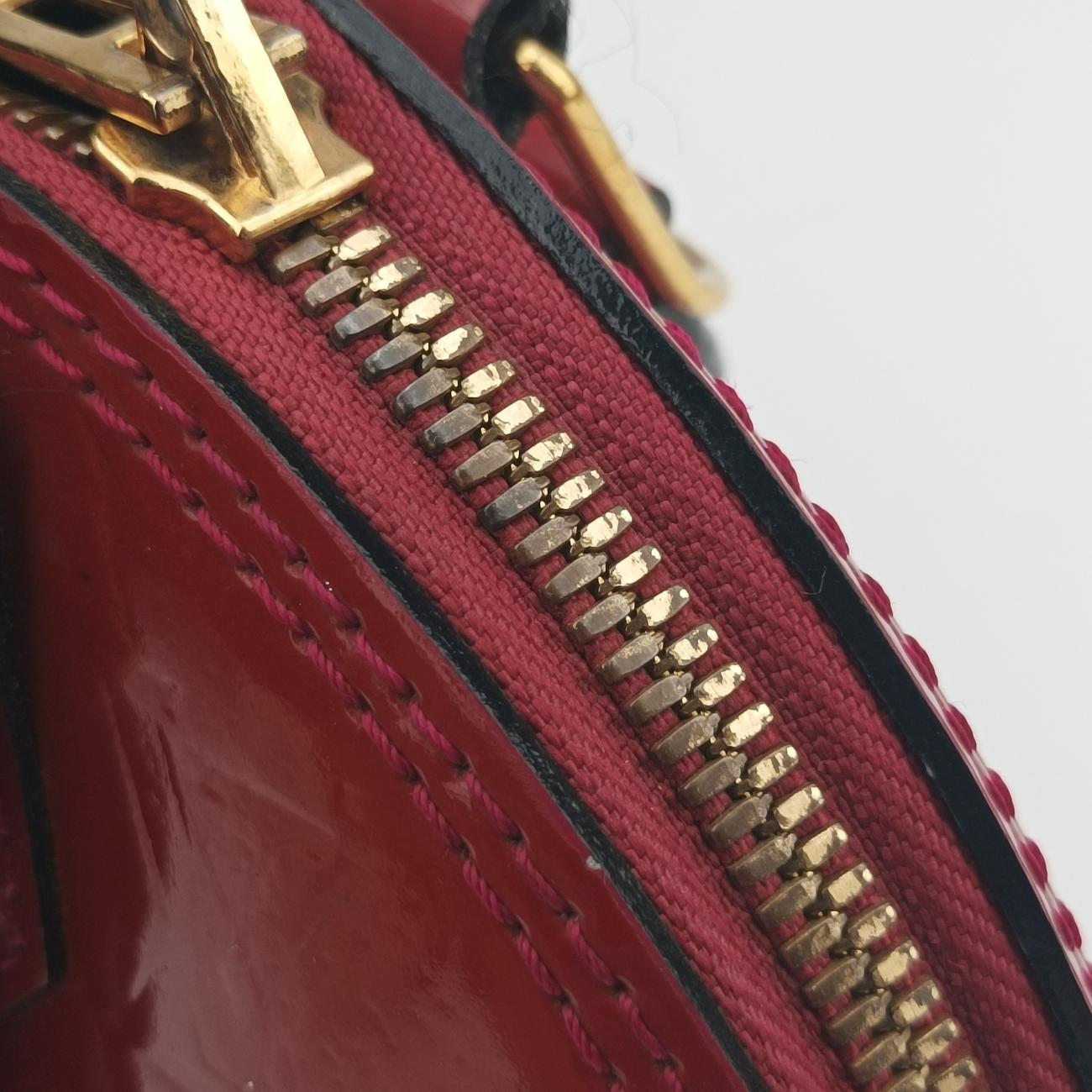 Pre-owned Louis Vuitton Alma BB pomme d'amour Vernis M91606 shoulderbag | stylenewstar