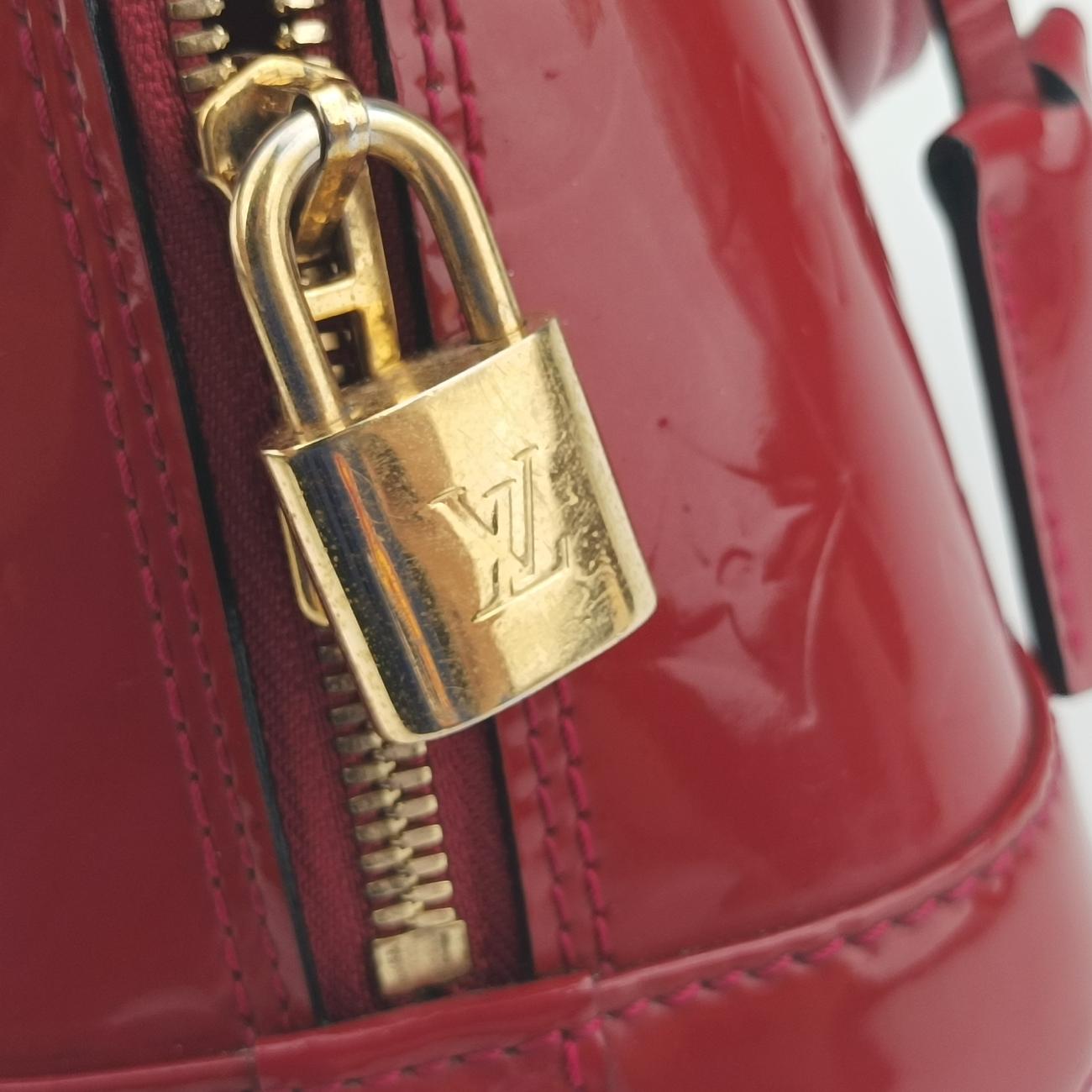 Pre-owned Louis Vuitton Alma BB pomme d'amour Vernis M91606 shoulderbag | stylenewstar