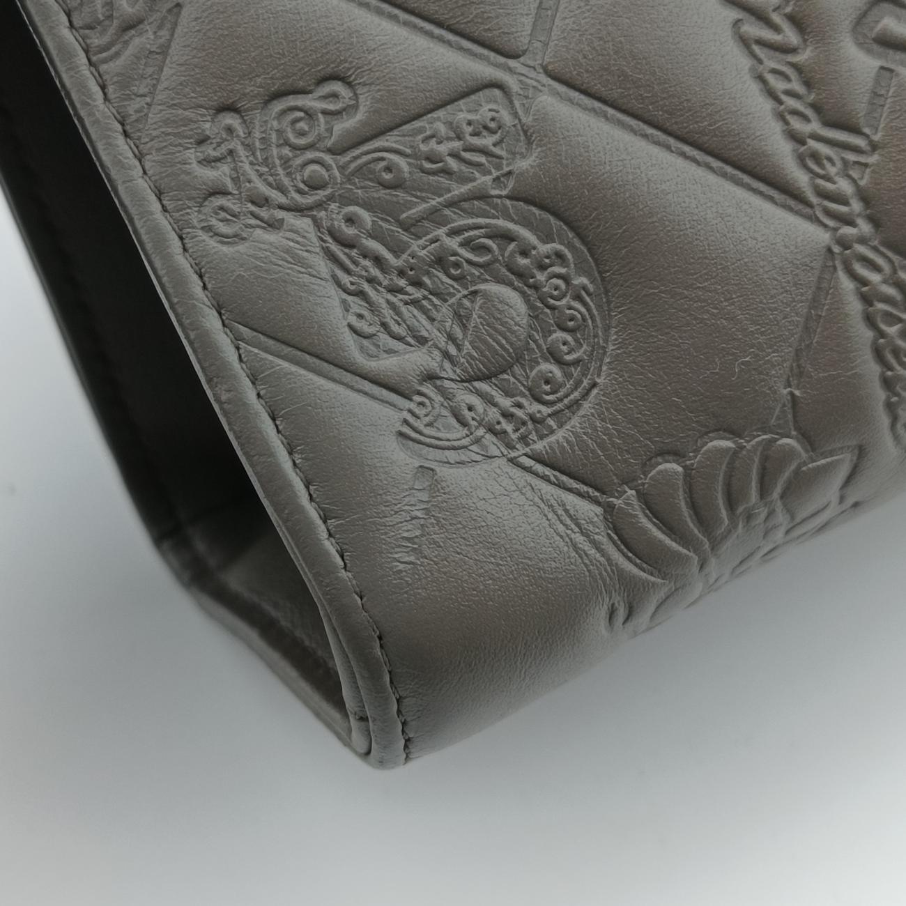 Pre-owned Chanel Iconic Matelasse Grey leather A37156 shoulderbag | stylenewstar