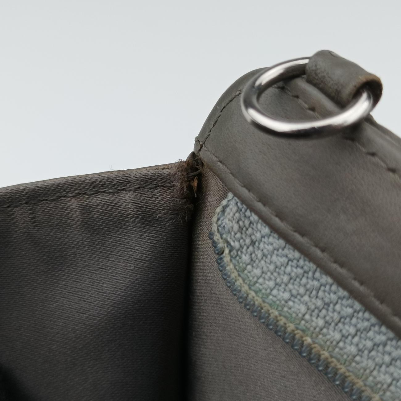 Pre-owned Chanel Iconic Matelasse Grey leather A37156 shoulderbag | stylenewstar