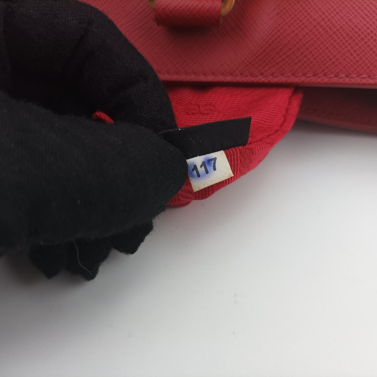 Pre-owned Prada Galleria Red SAFFIANO Leather BN1786 handbag | stylenewstar