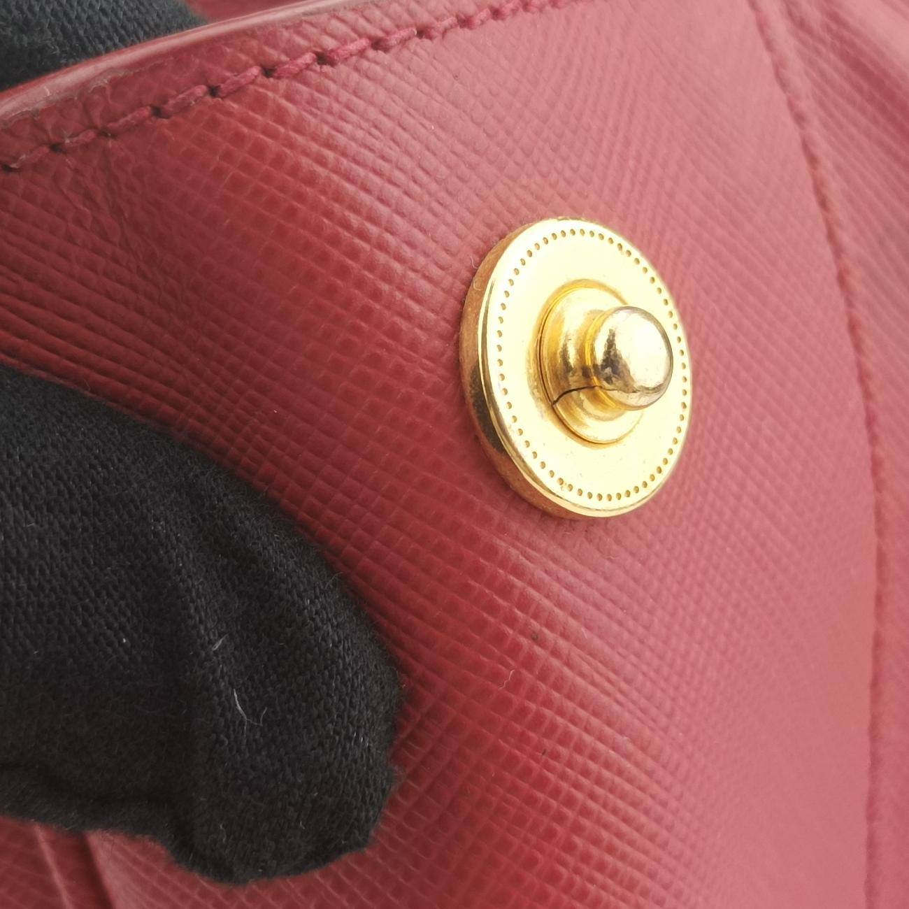 Pre-owned Prada Galleria Red SAFFIANO Leather BN1786 handbag | stylenewstar