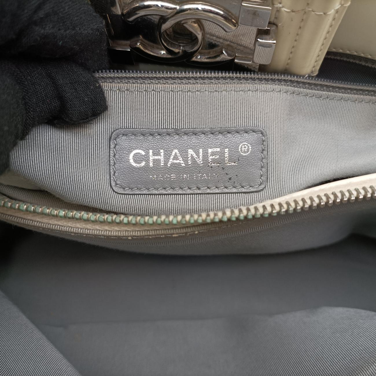 Pre-owned Chanel Jetsetter Boy Shopping Tote White Patent A67020 shoulderbag | stylenewstar