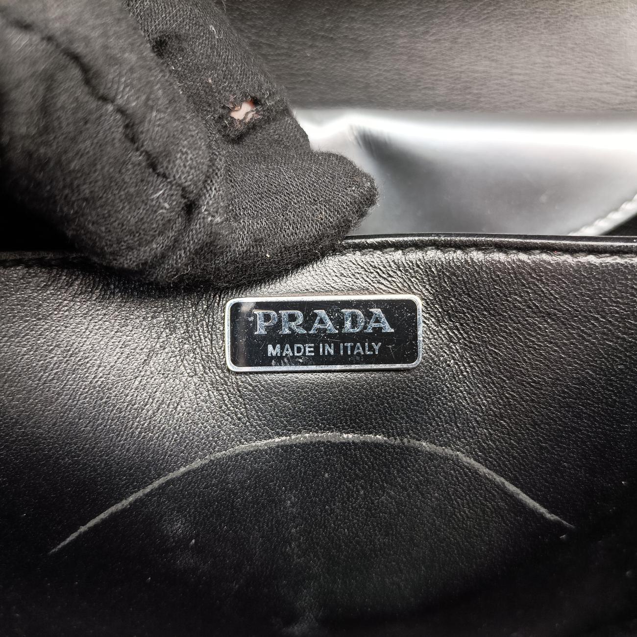 Secondhand Prada Logo Plaque Silver Leather  shoulderbag | stylenewstar