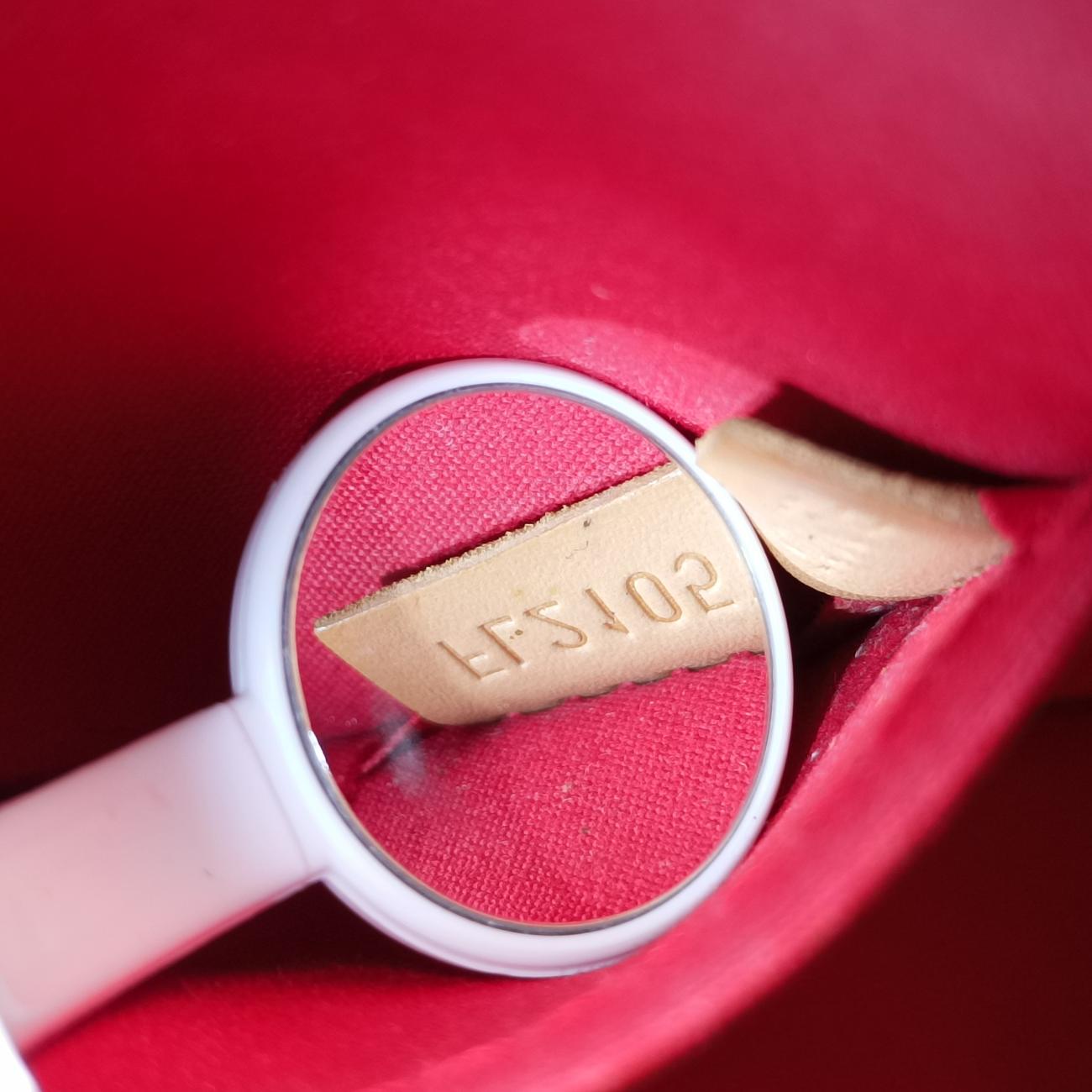 Secondhand Louis Vuitton Alma BB CERISE Vernis M90174 shoulderbag | stylenewstar