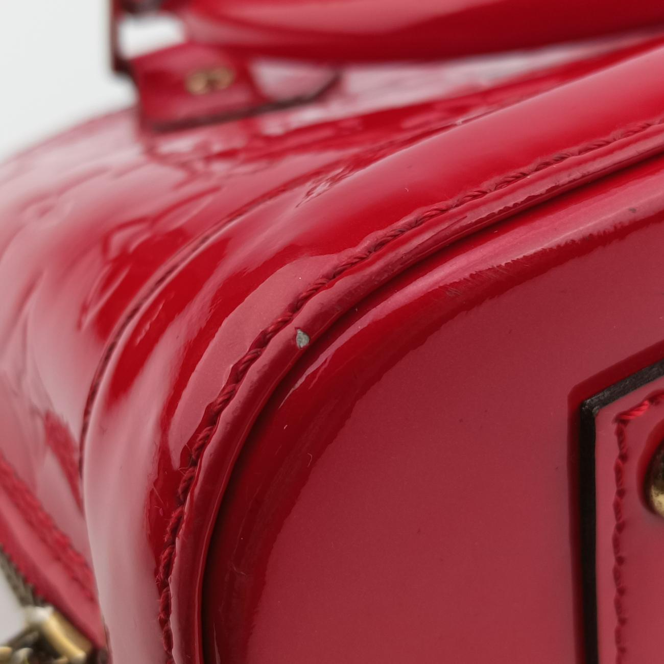 Secondhand Louis Vuitton Alma BB CERISE Vernis M90174 shoulderbag | stylenewstar