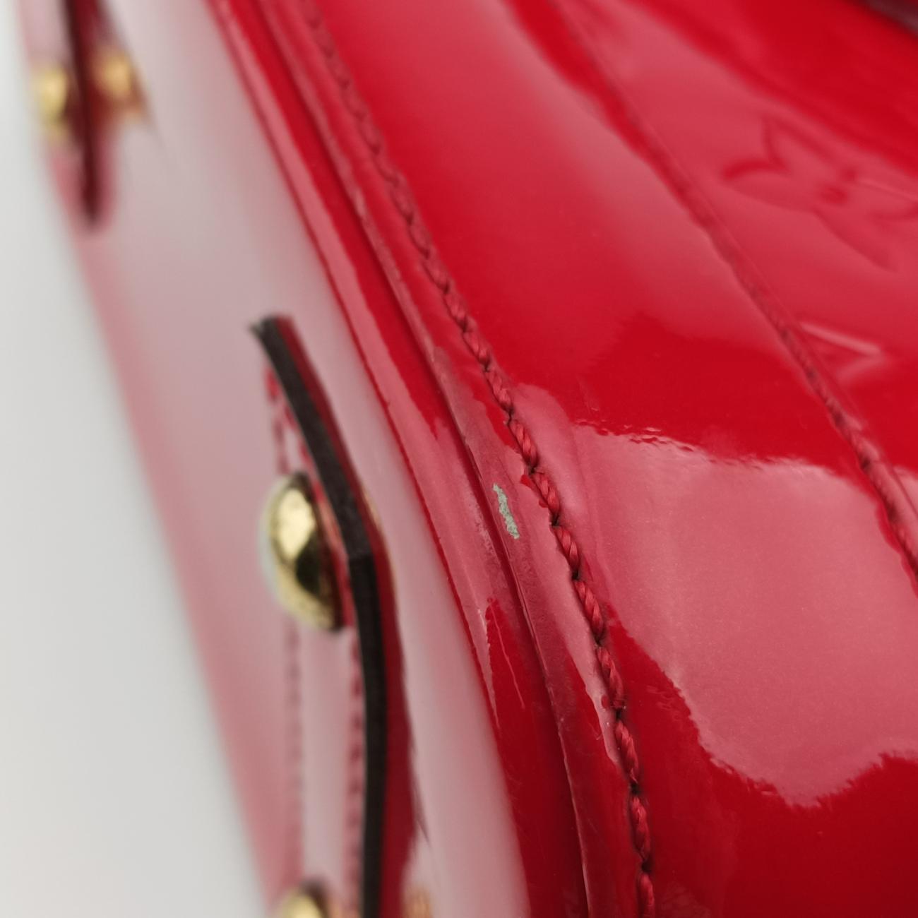 Secondhand Louis Vuitton Alma BB CERISE Vernis M90174 shoulderbag | stylenewstar