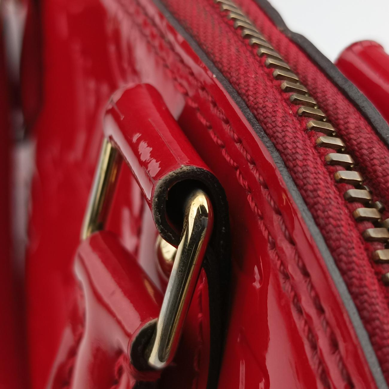 Secondhand Louis Vuitton Alma BB CERISE Vernis M90174 shoulderbag | stylenewstar