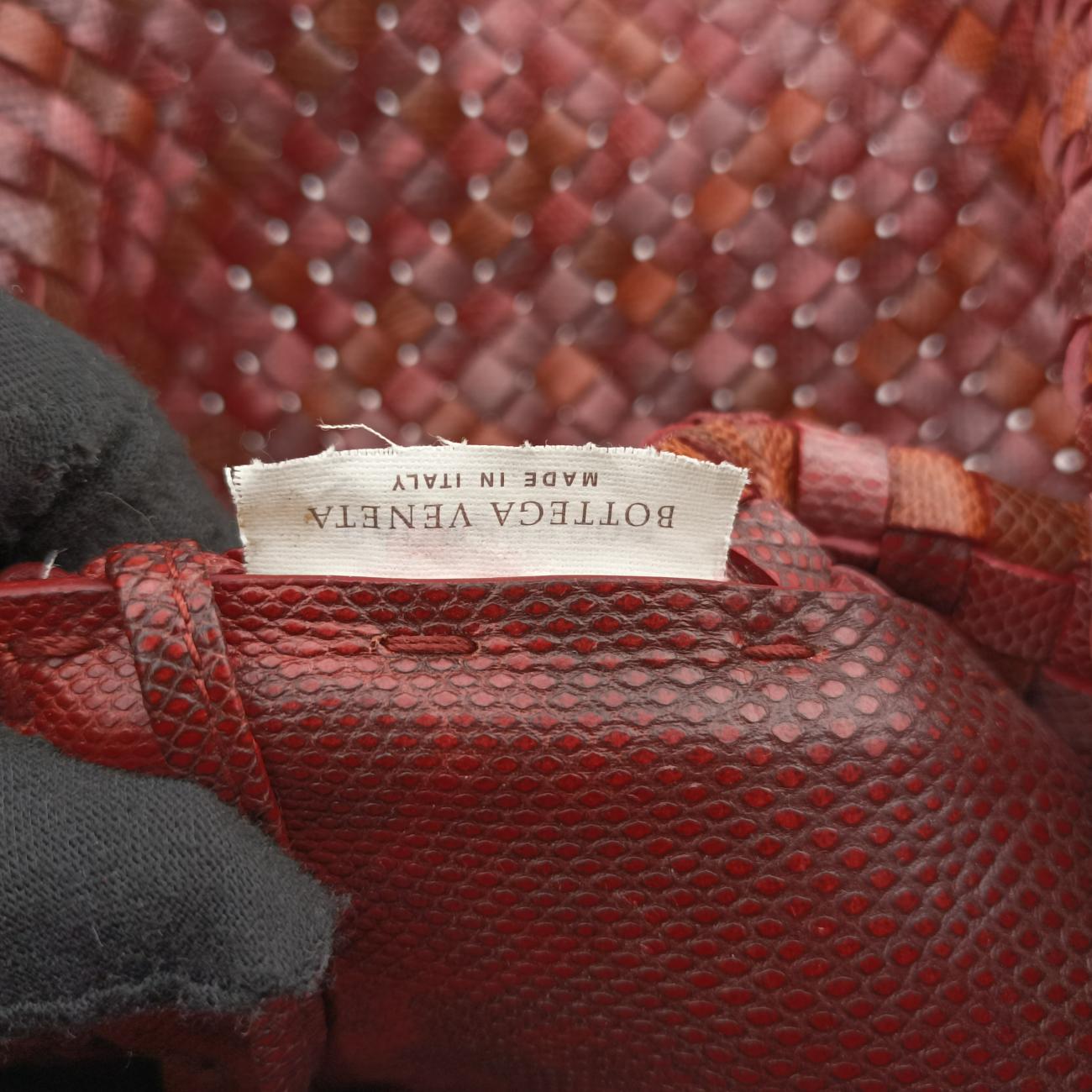 Pre-owned Bottega Veneta Intrecciato Red×Multicolour Leather  shoulderbag | stylenewstar