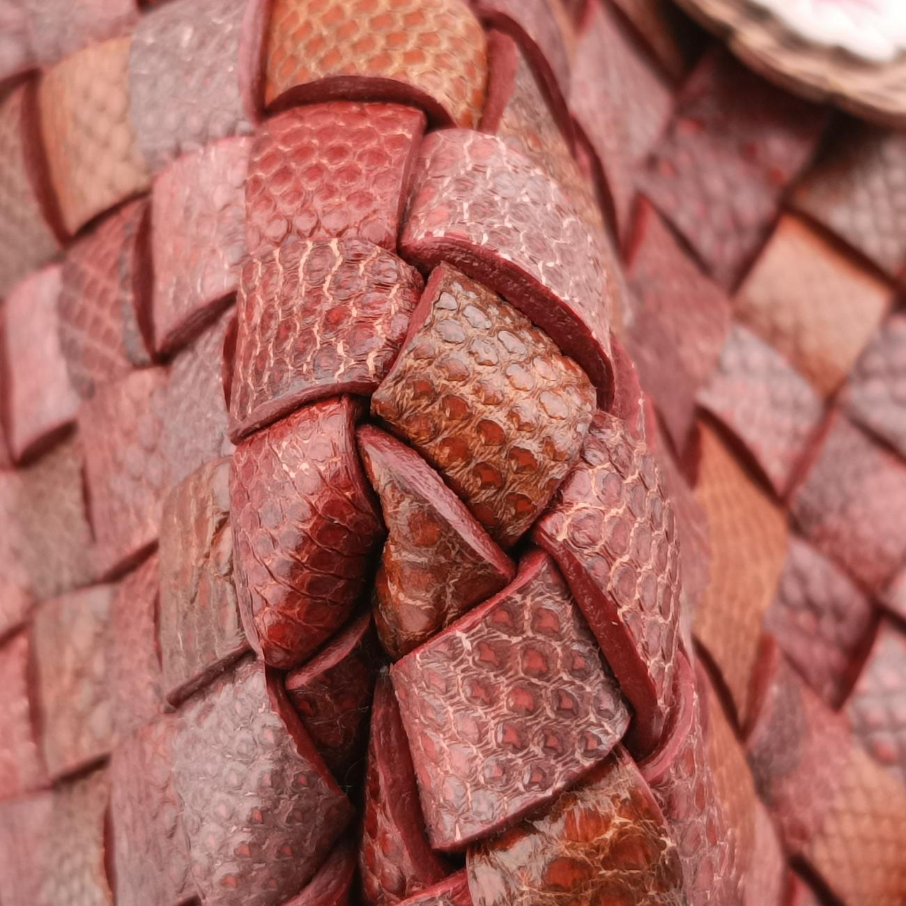 Pre-owned Bottega Veneta Intrecciato Red×Multicolour Leather  shoulderbag | stylenewstar