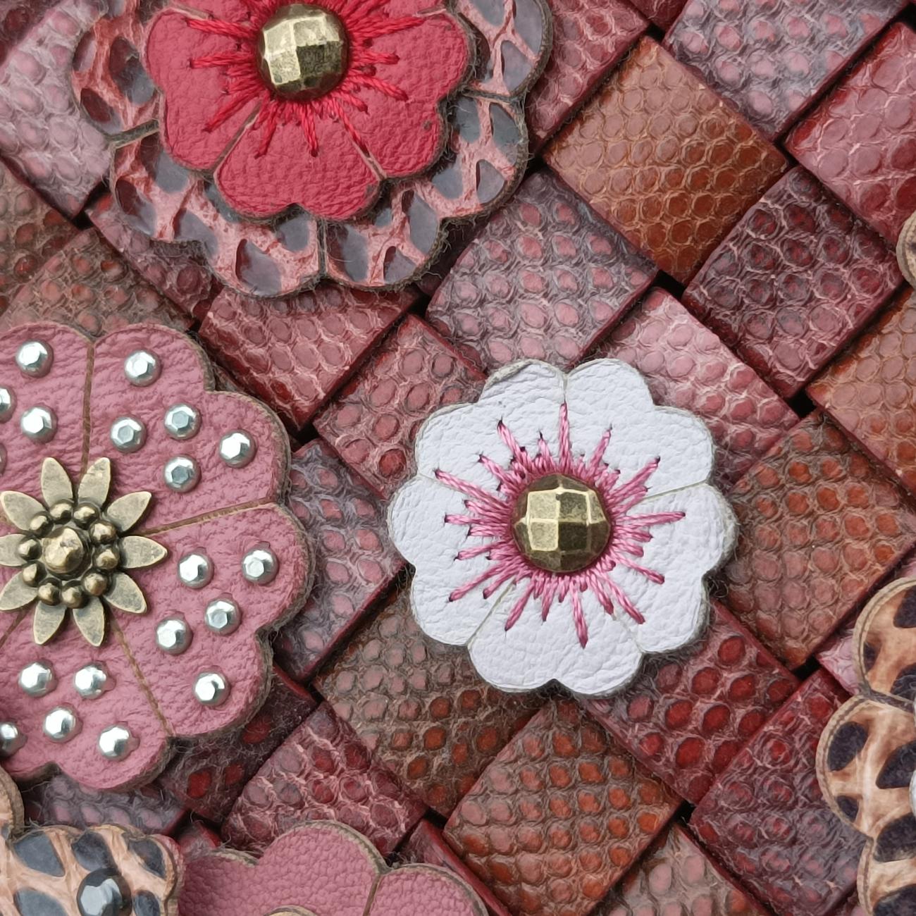 Pre-owned Bottega Veneta Intrecciato Red×Multicolour Leather  shoulderbag | stylenewstar