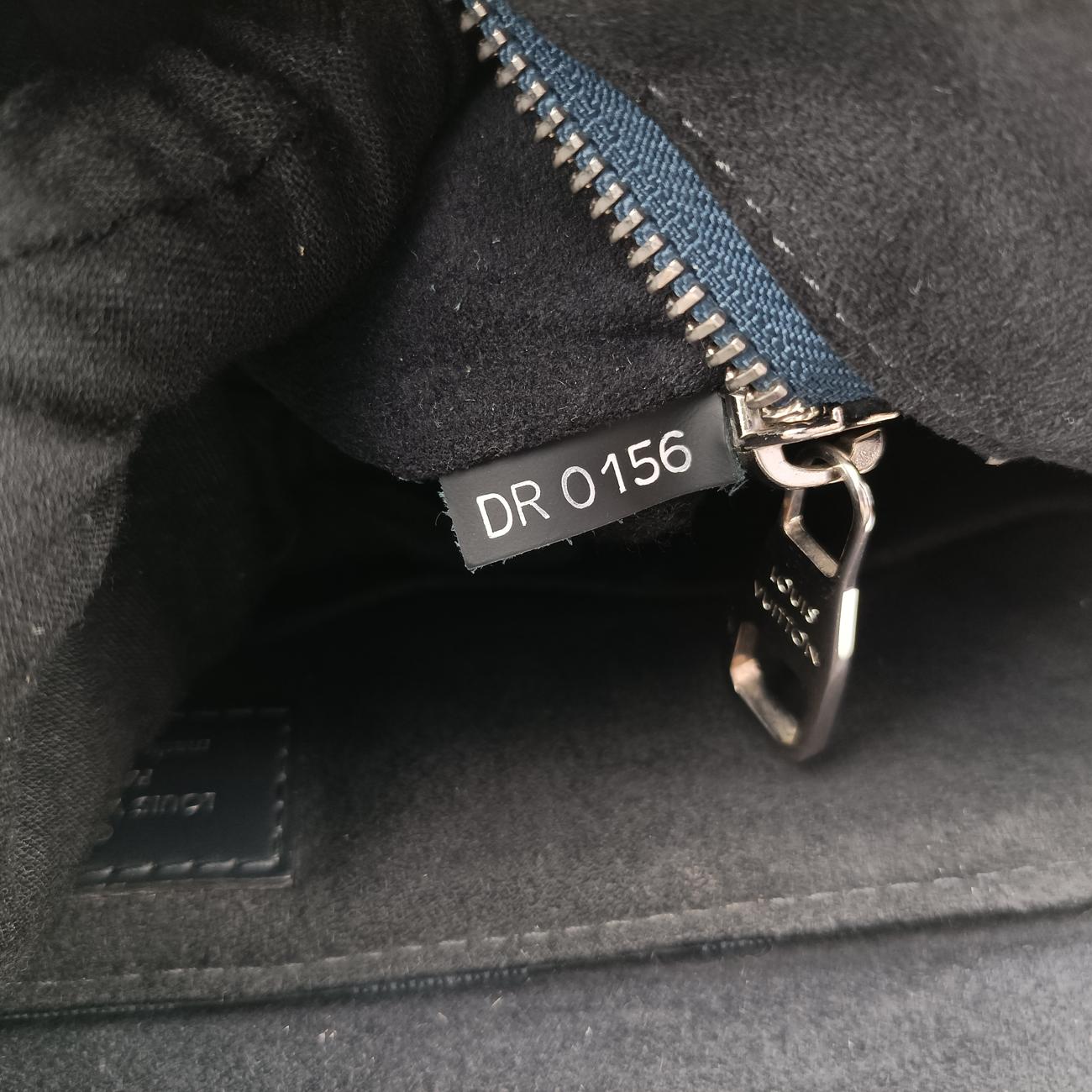 Pre-owned Louis Vuitton Newport Messenger PM black x navy Damier Cobalt N41587 crossbodybag | stylenewstar