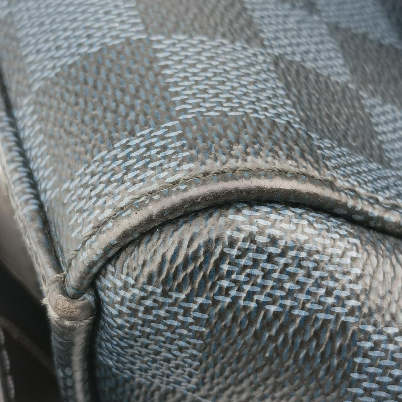 Pre-owned Louis Vuitton Newport Messenger PM black x navy Damier Cobalt N41587 crossbodybag | stylenewstar