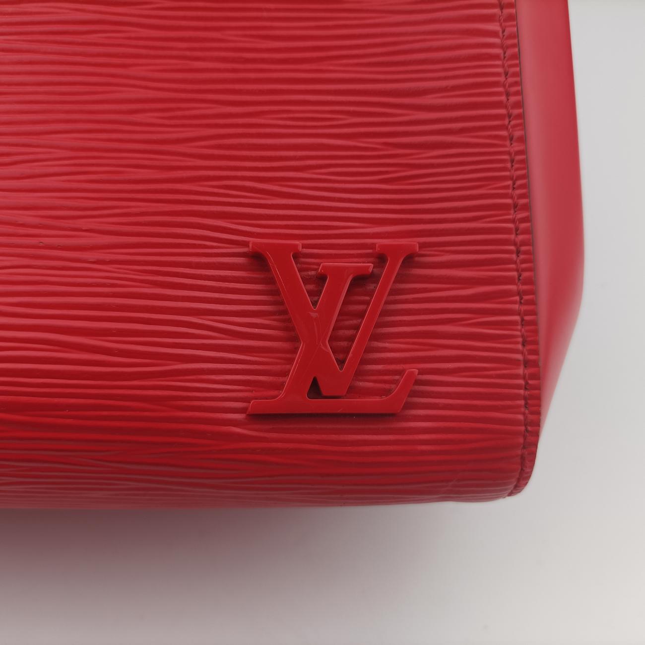 Pre-owned Louis Vuitton Cluny Red Epi M41333 shoulderbag | stylenewstar