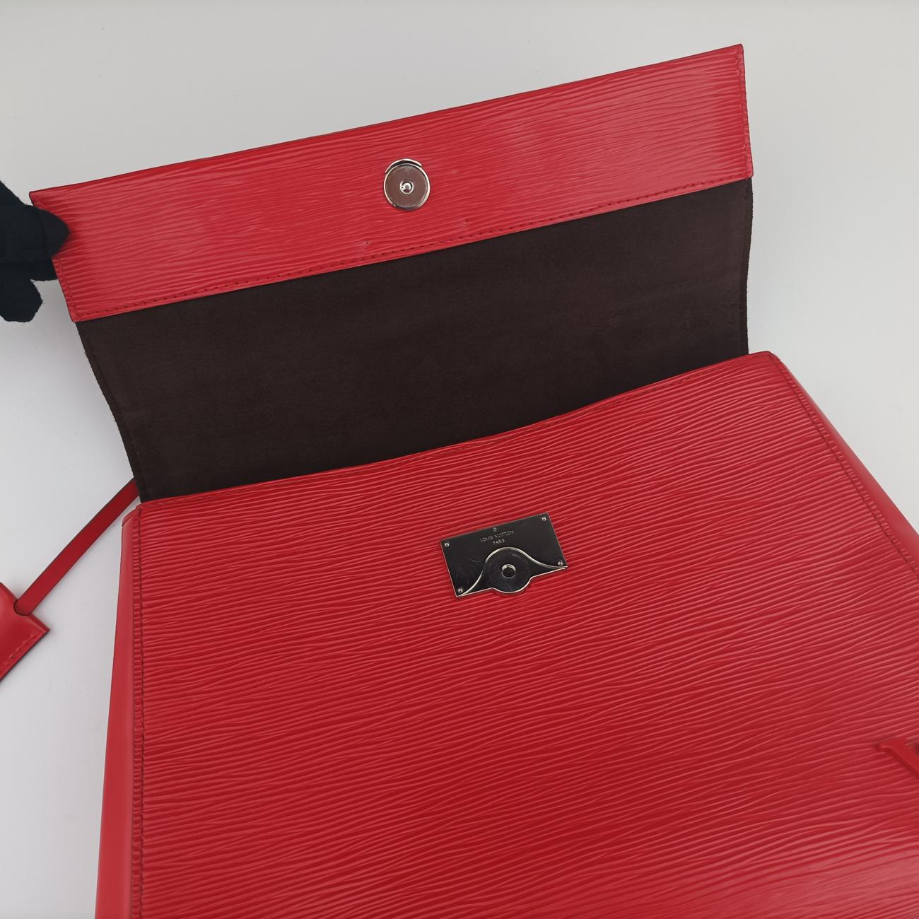 Pre-owned Louis Vuitton Cluny Red Epi M41333 shoulderbag | stylenewstar