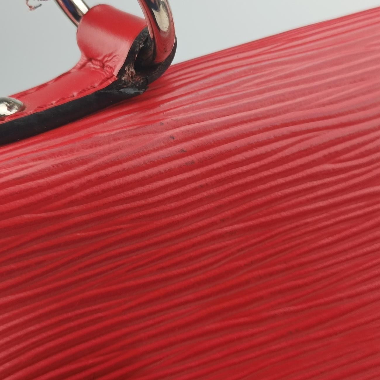 Pre-owned Louis Vuitton Cluny Red Epi M41333 shoulderbag | stylenewstar