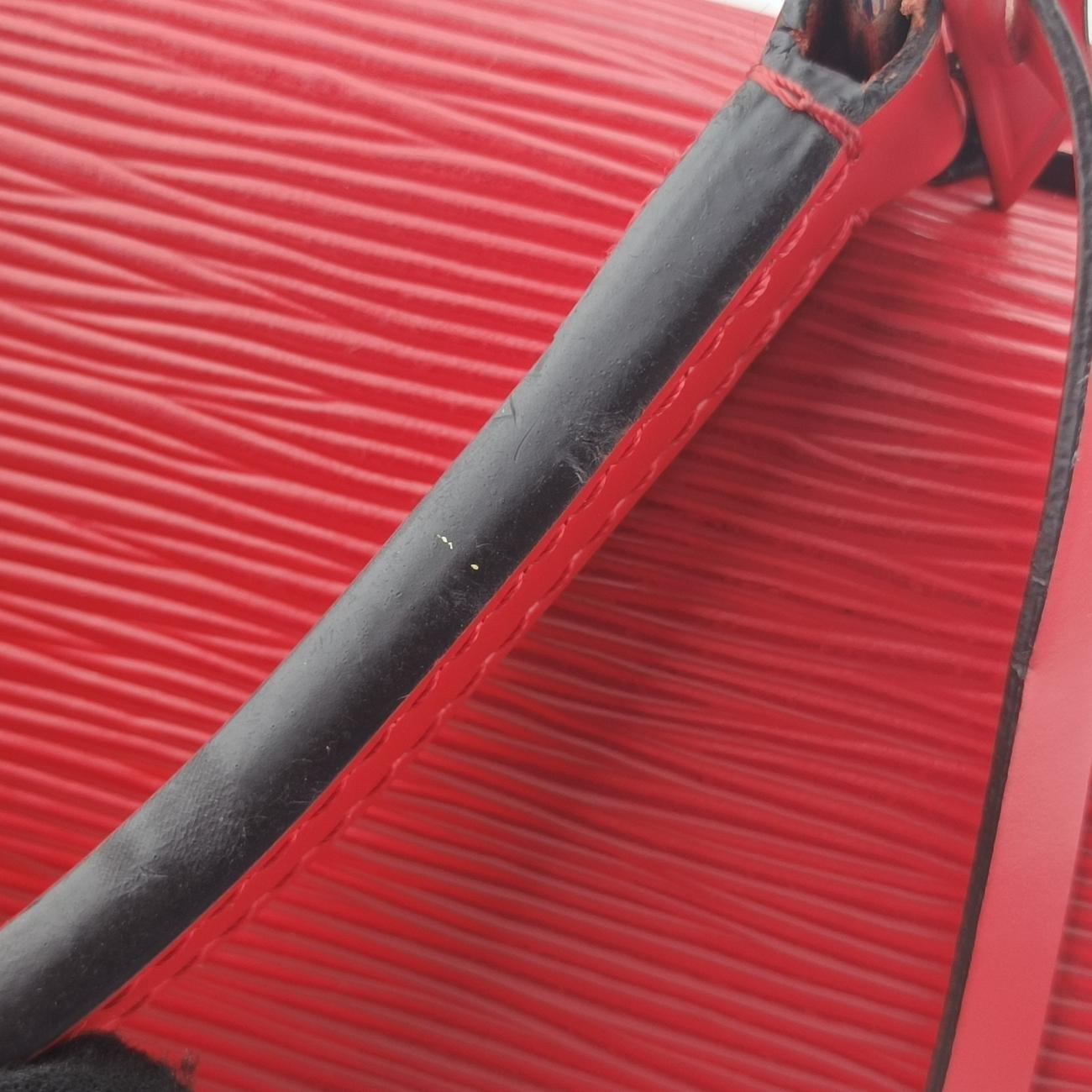 Pre-owned Louis Vuitton Cluny Red Epi M41333 shoulderbag | stylenewstar