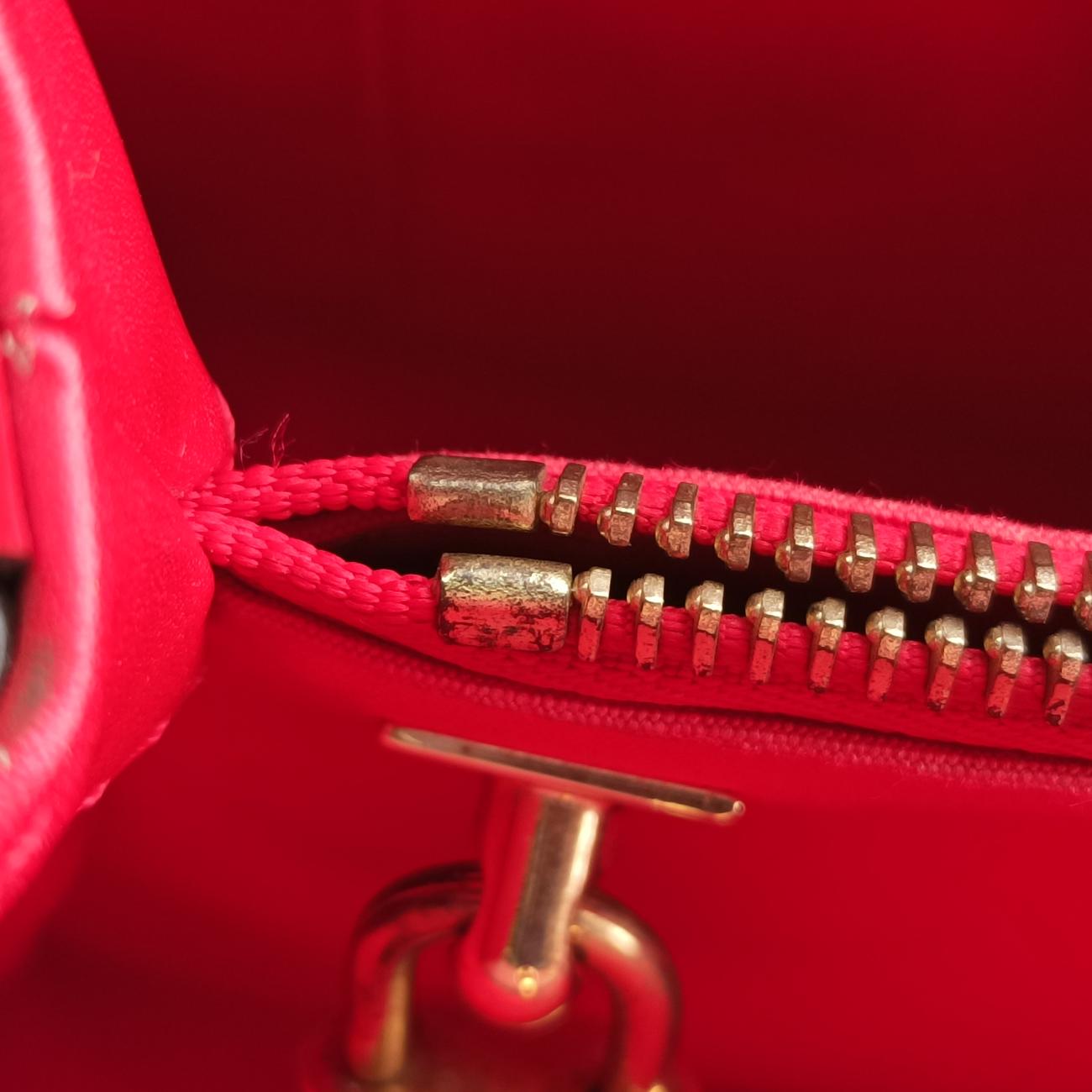 Pre-owned Louis Vuitton MONTAIGNE BB CERISE Vernis M50170 shoulderbag | stylenewstar