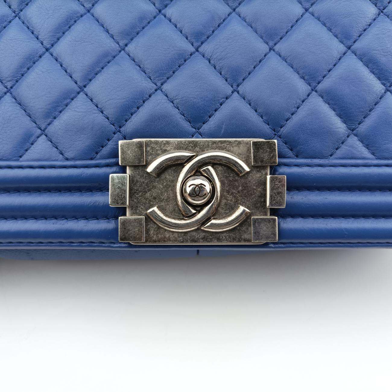 Secondhand Chanel BOY CHANEL Blue leather A67087 shoulderbag | stylenewstar