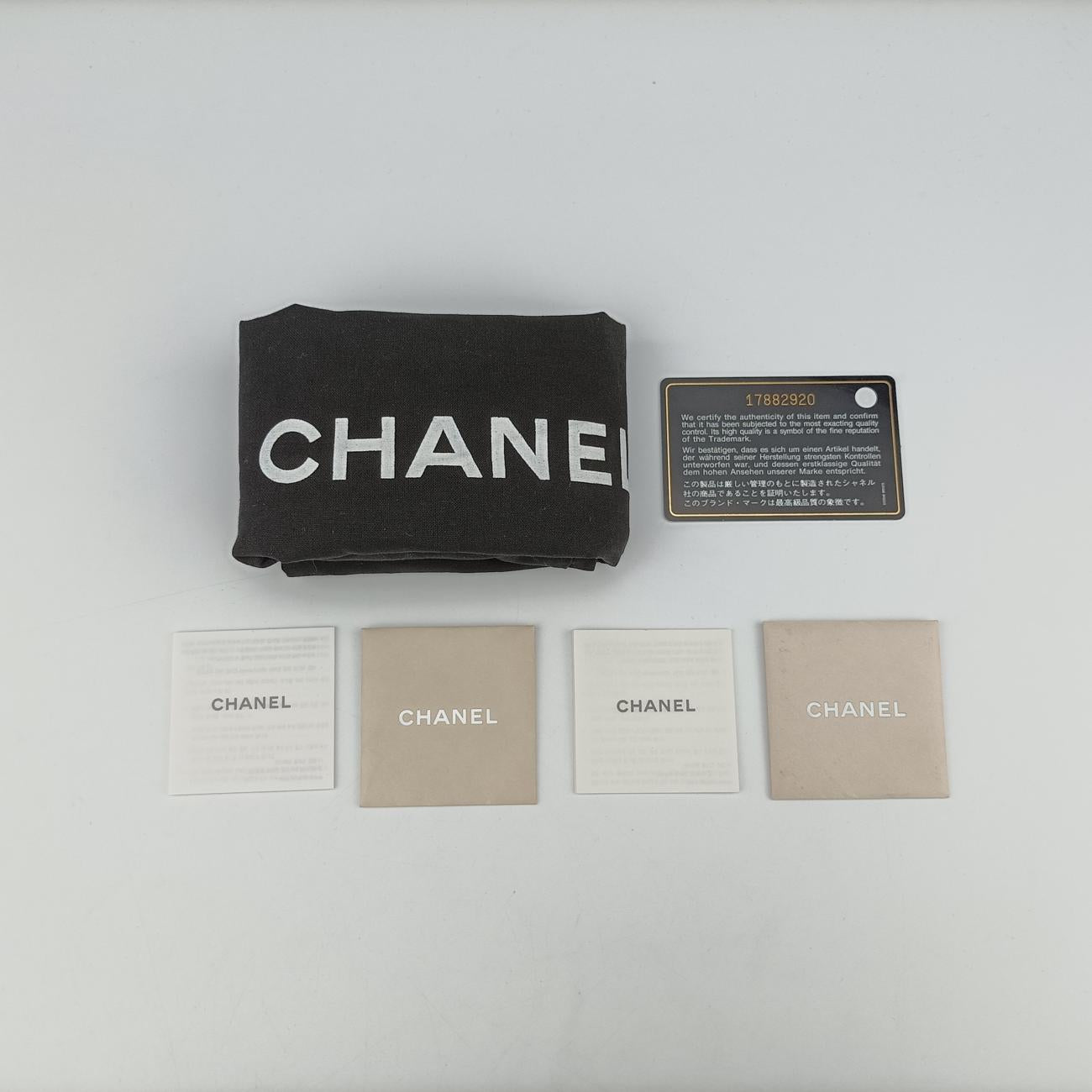 Secondhand Chanel BOY CHANEL Blue leather A67087 shoulderbag | stylenewstar