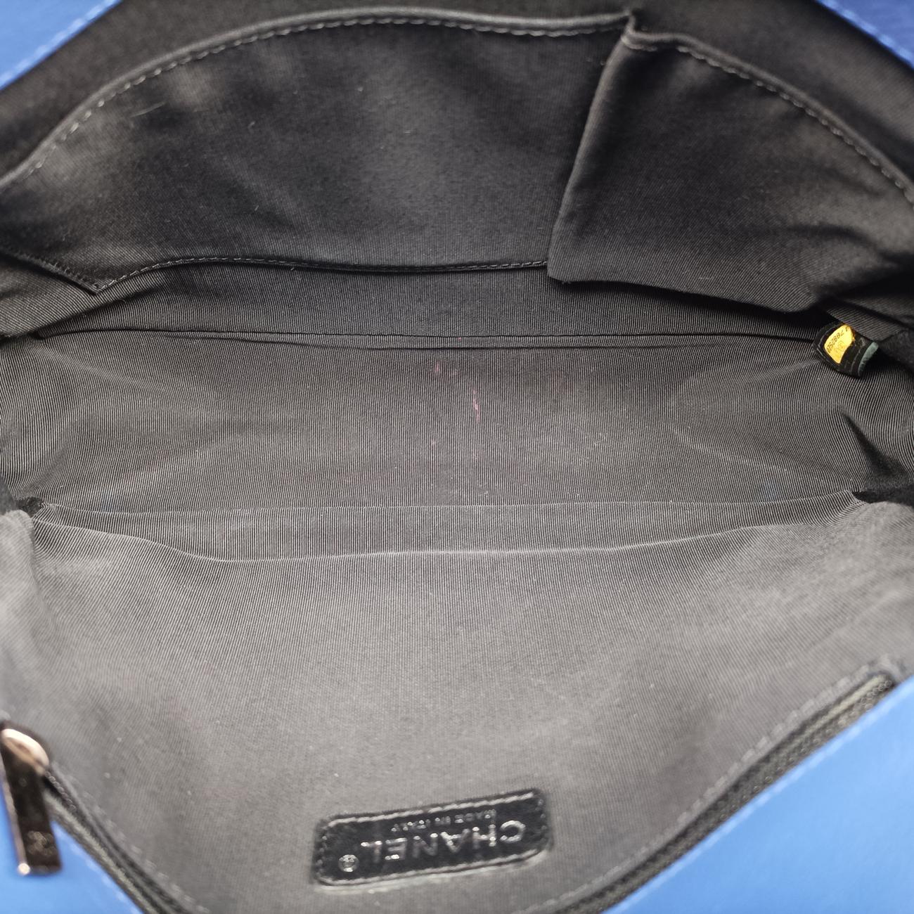 Secondhand Chanel BOY CHANEL Blue leather A67087 shoulderbag | stylenewstar