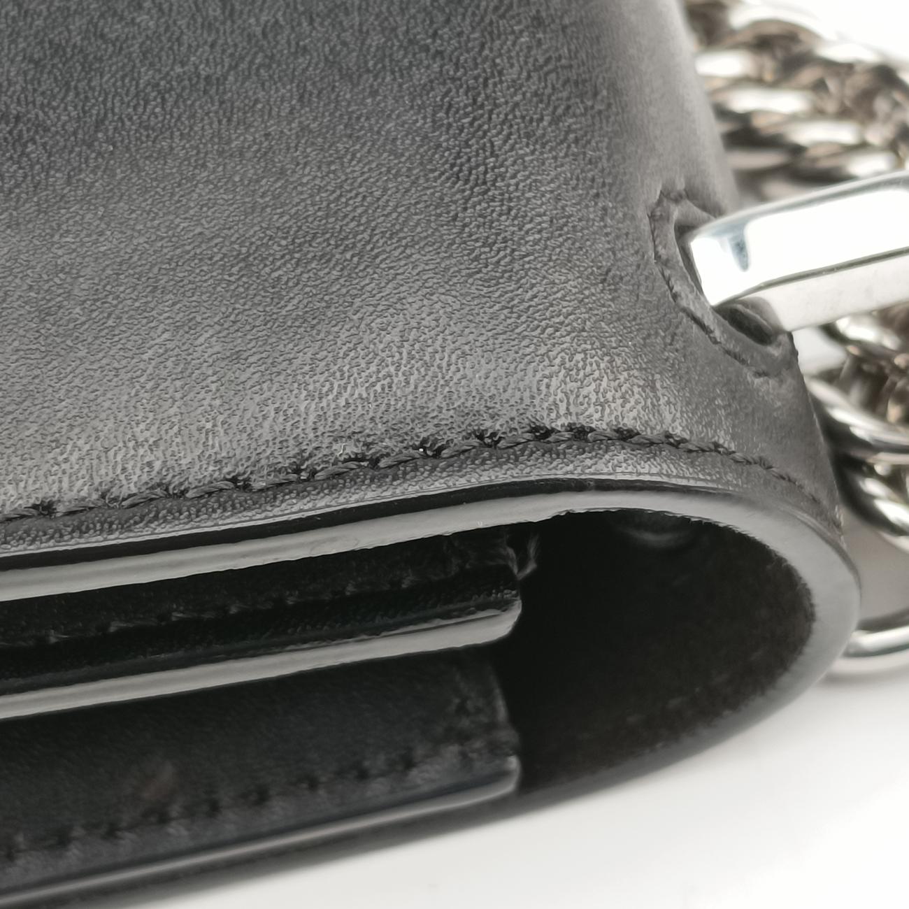 Pre-owned Fendi studded Kan I Black Leather 8M0381 shoulderbag | stylenewstar